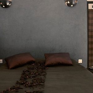 Camera con letto king size
